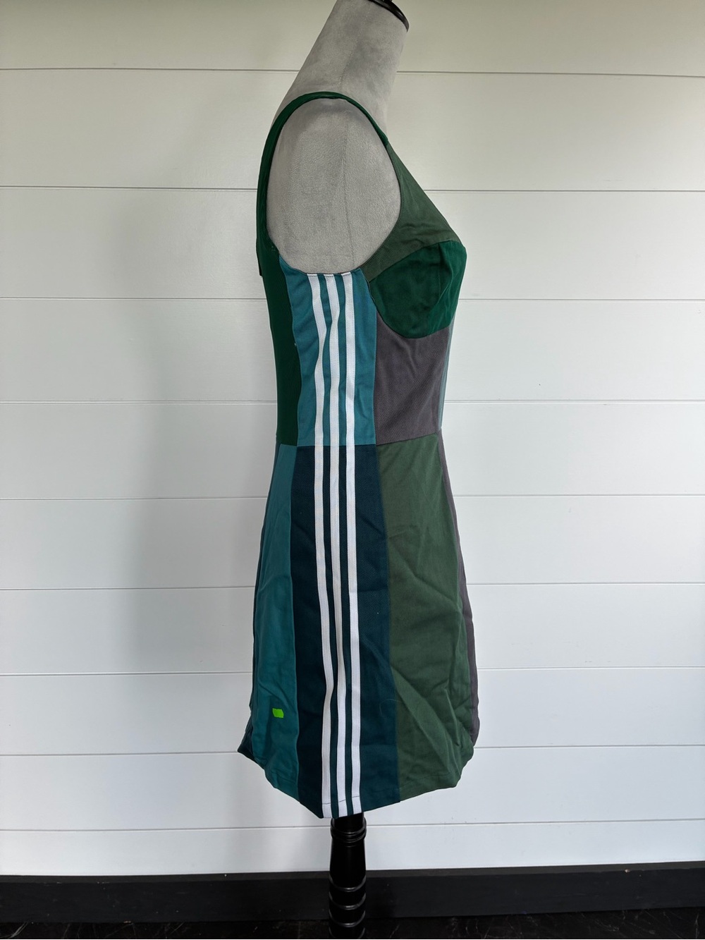 Adidas Women Originals x
KSENIASCHNAIDER Mimi Dress Sz 10 NWT - Picture 5 of 11